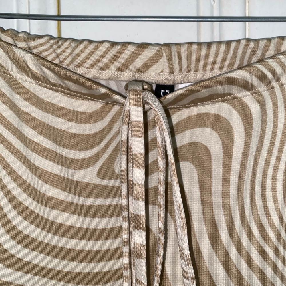 Tan Patterned Women's Pants - Picture 3 of 4